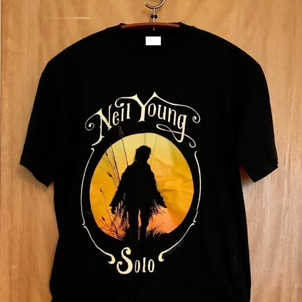 Neil Young 1992 Solo Tour Harvest Moon Classic Rock T-Shirt